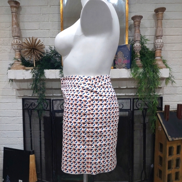 Ann Taylor Madison Abstract Pencil Skirt Sz 10 - Picture 2 of 11